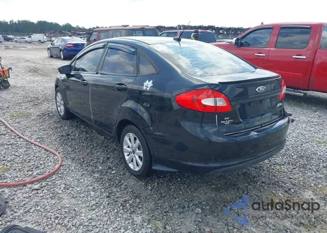 2013 Ford Fiesta Se z USA, uszkodzony, nr VIN 3FADP4BJ3DM119793